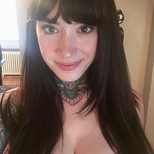 Meet your Posher, Justine